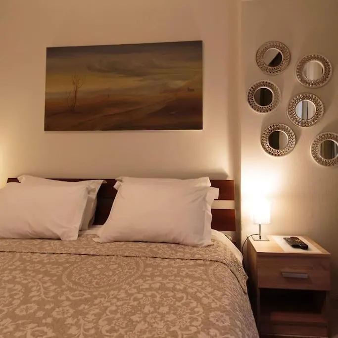 Irida Equanimity And Cozy Apartment Saloniki