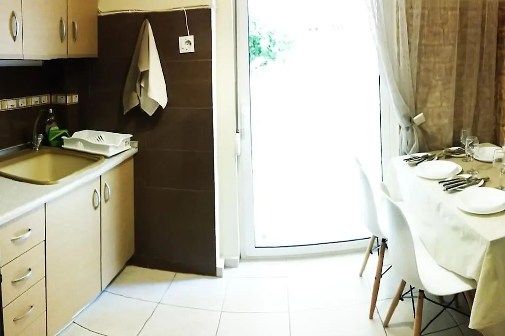 Irida Equanimity And Cozy Apartment Салоники