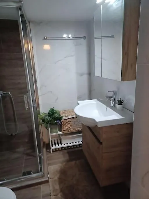 Irida Equanimity And Cozy Apartment Салоники