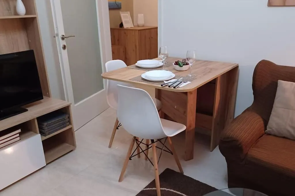 Irida Equanimity And Cozy Apartment Saloniki