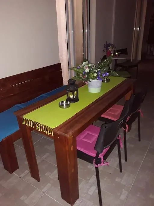 Irida Equanimity And Cozy Apartment Saloniki